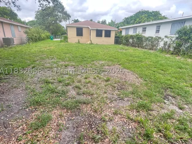 2-bedroom home for sale in Miami - 1927 NW 64 st - MondialRealty