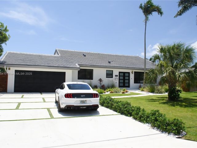 Home for rent at 1240 NE 27th Ter - photo 6235564