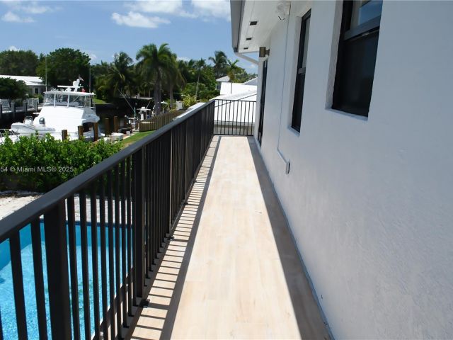 Home for rent at 1240 NE 27th Ter - photo 6235568