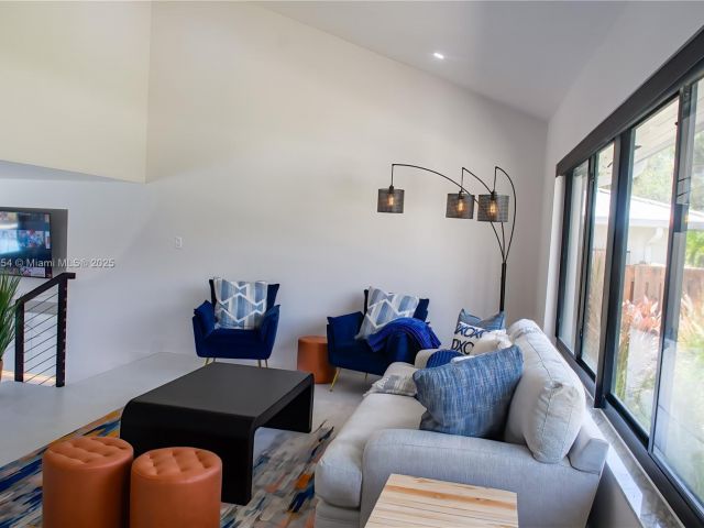 Home for rent at 1240 NE 27th Ter - photo 6235574