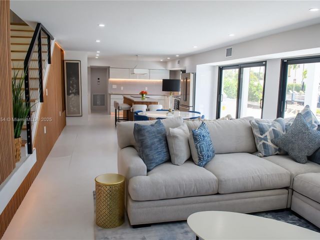 Home for rent at 1240 NE 27th Ter - photo 6235579