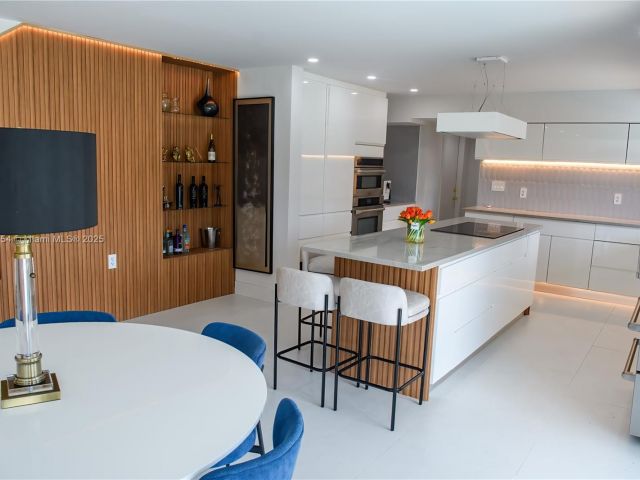 Home for rent at 1240 NE 27th Ter - photo 6235582