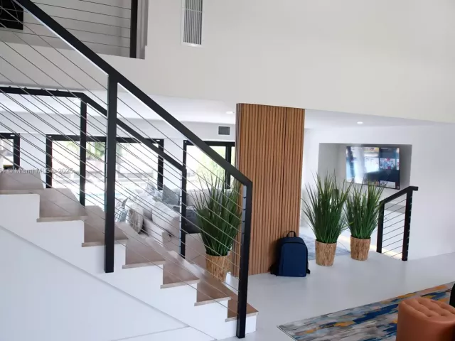 4-bedroom home for rent in Pompano Beach - 1240 NE 27th Ter - MondialRealty