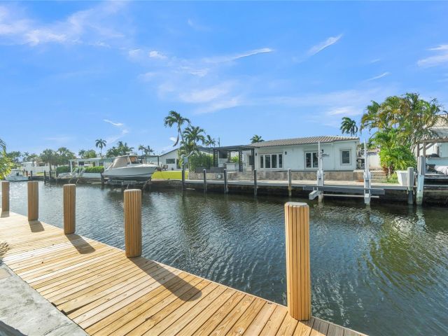 Home for sale at 1205 Avocado Isle - photo 6245082