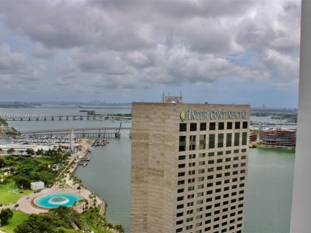 Apartment for rent  Unit #3922 - photo 6238918