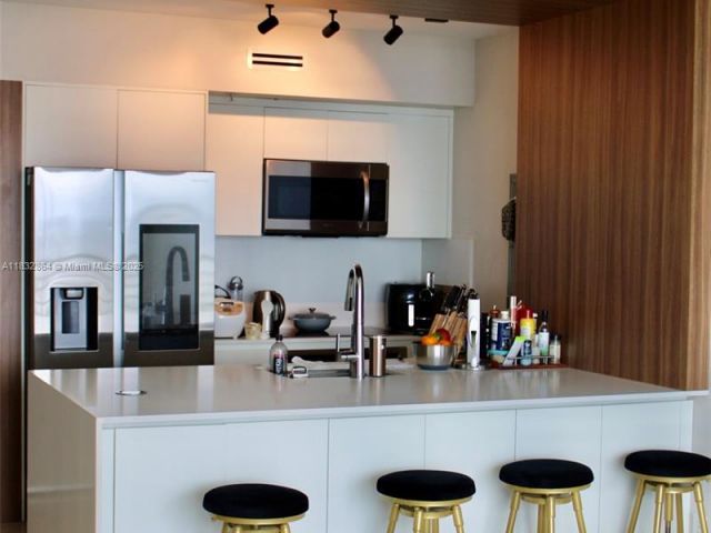 Apartment for rent  Unit #3922 - photo 6238927