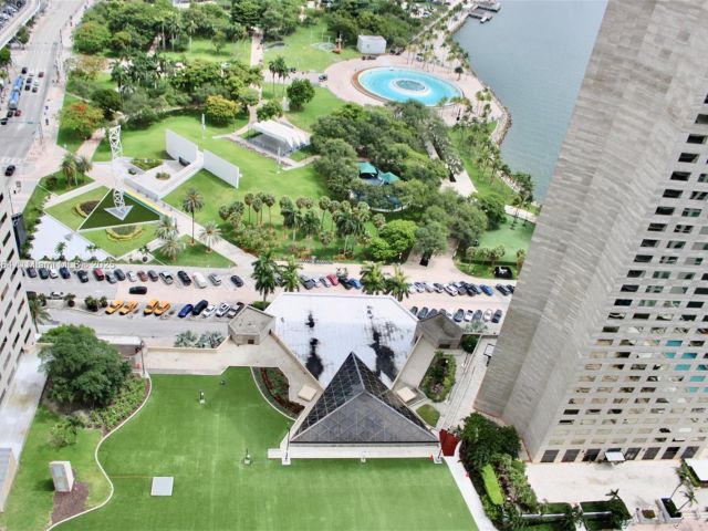 Apartment for rent  Unit #3922 - photo 6238928