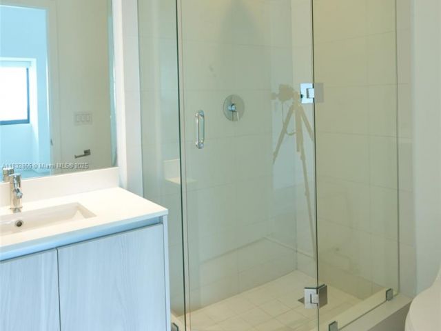 Apartment for sale  Unit #3205 - photo 6239523