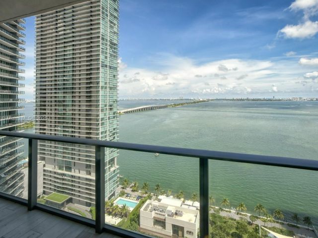 Apartment for sale  Unit #3205 - photo 6239526