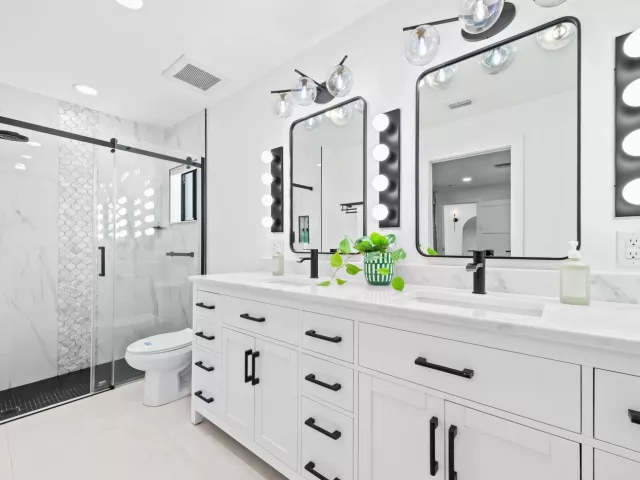 5-bedroom home for sale in Pompano Beach - 581 SE 5th Avenue - MondialRealty