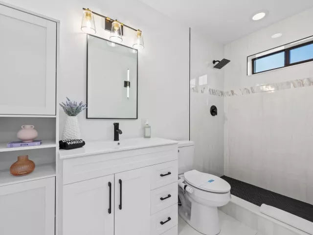 5-bedroom home for sale in Pompano Beach - 581 SE 5th Avenue - MondialRealty