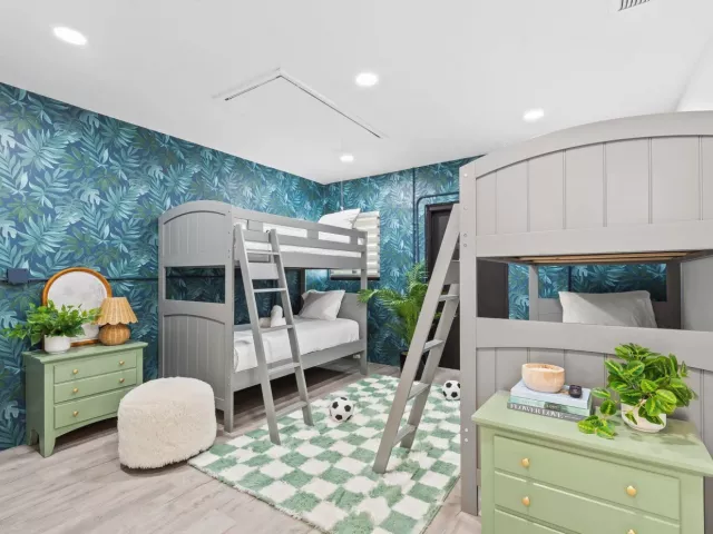 5-bedroom home for sale in Pompano Beach - 581 SE 5th Avenue - MondialRealty