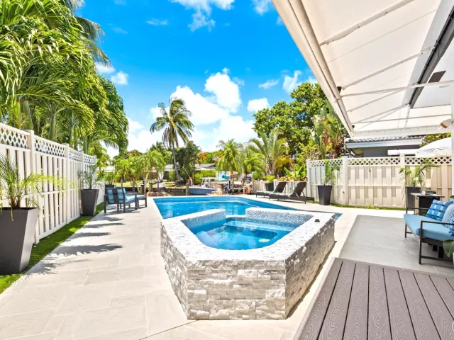 5-bedroom home for sale in Pompano Beach - 581 SE 5th Avenue - MondialRealty