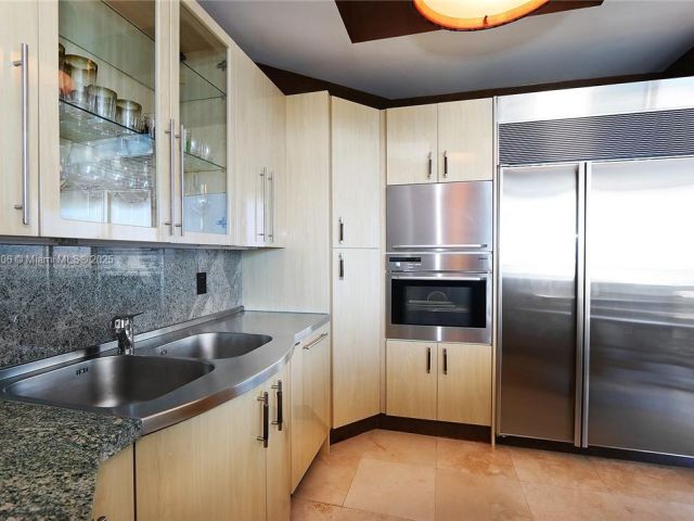 Apartment for rent  Unit #601 - photo 6241386