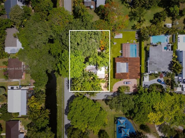 Home for sale at 6400 SW 81st St - photo 6242567