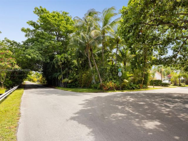 Home for sale at 6400 SW 81st St - photo 6242571