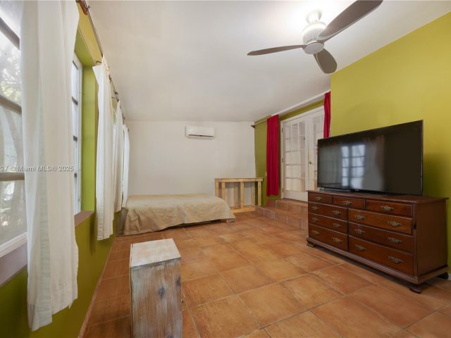 Home for sale at 6400 SW 81st St - photo 6242575