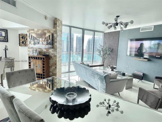 Apartment for sale  Unit #3602 - photo 6239046