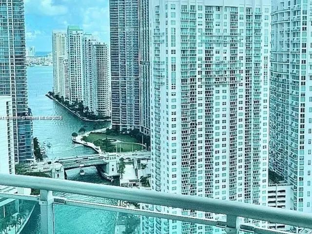 3-bedroom condo for sale in Miami - 350 S Miami Ave 3602 - MondialRealty