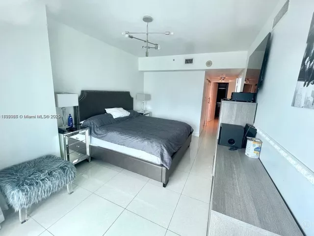 3-bedroom condo for sale in Miami - 350 S Miami Ave 3602 - MondialRealty