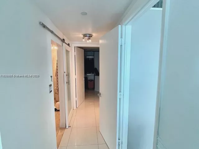 3-bedroom condo for sale in Miami - 350 S Miami Ave 3602 - MondialRealty