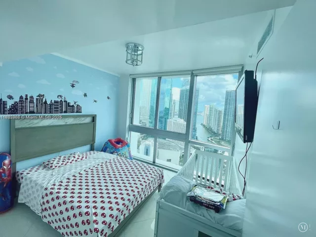 3-bedroom condo for sale in Miami - 350 S Miami Ave 3602 - MondialRealty