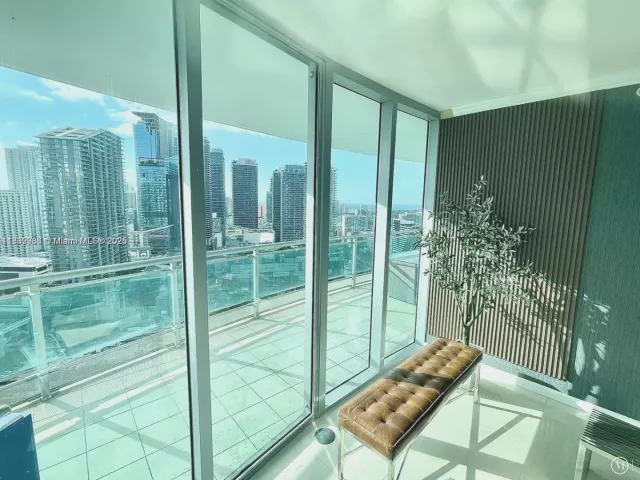 3-bedroom condo for sale in Miami - 350 S Miami Ave 3602 - MondialRealty