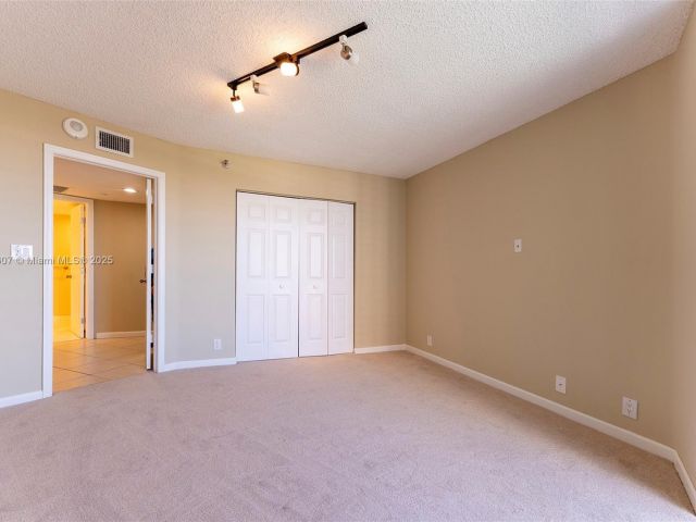 Apartment for sale  Unit #2207 - photo 6240853