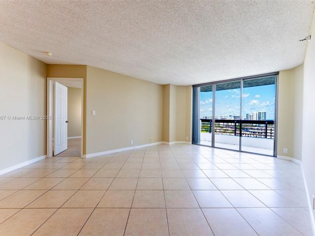 Apartment for sale  Unit #2207 - photo 6240860