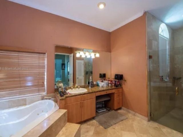 Home for sale at 423 NE 3rd Street - photo 6240117