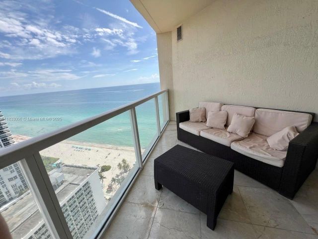 Apartment for rent  Unit #2705 - photo 6241936