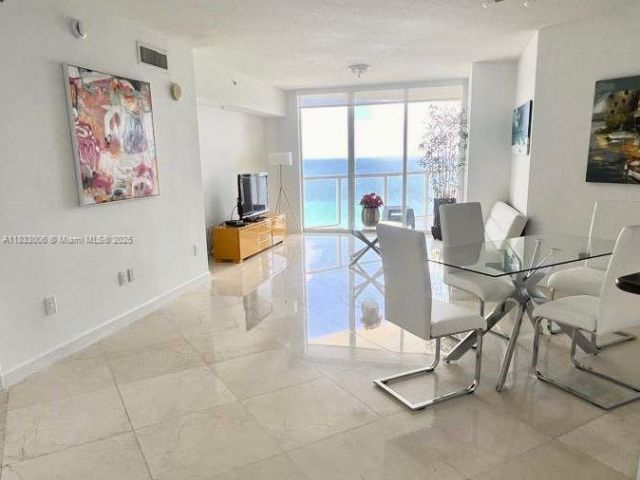 Apartment for rent  Unit #2705 - photo 6241940