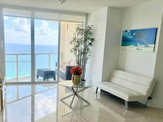 Apartment for rent  Unit #2705 - photo 6241945