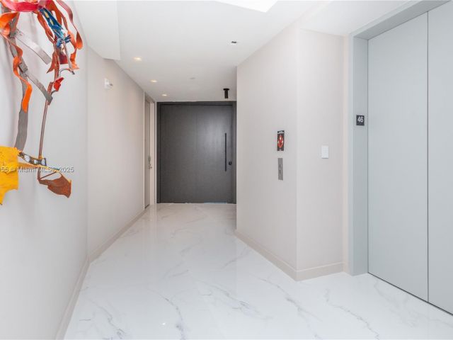 Apartment for rent  Unit #4611 - photo 6242006