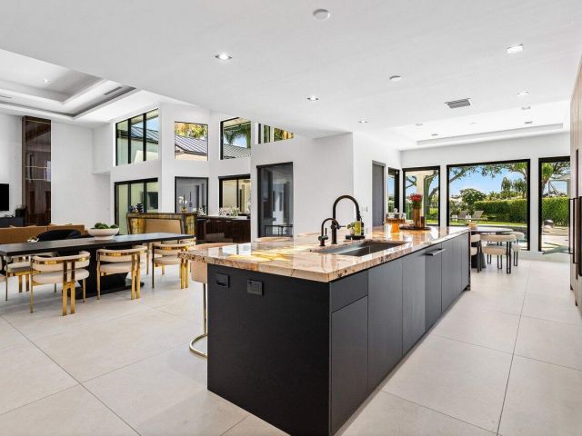 Home for sale at 4825 Bocaire Boulevard - photo 6748781