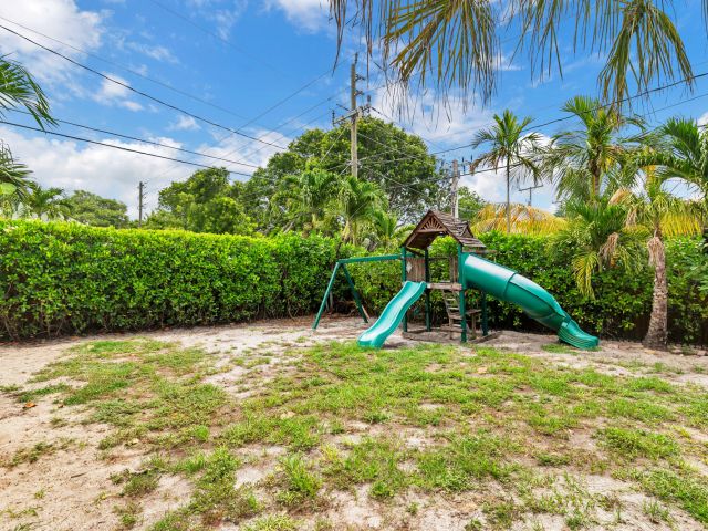 Home for sale at 1915 Lake Avenue - photo 6240390