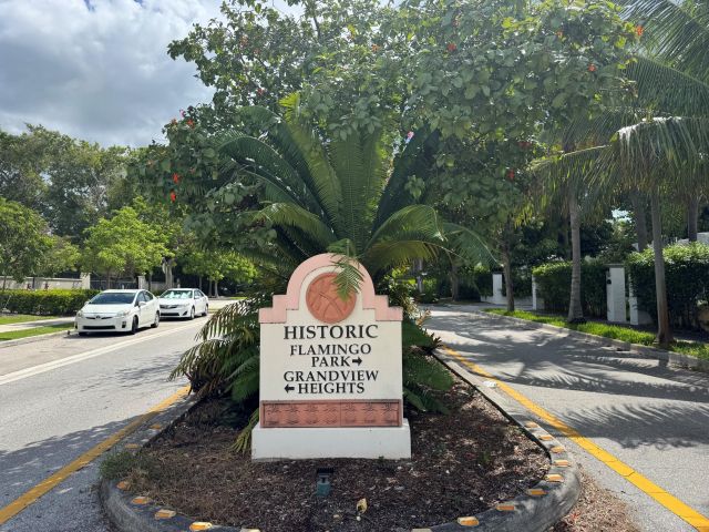 Home for sale at 1915 Lake Avenue - photo 6483842