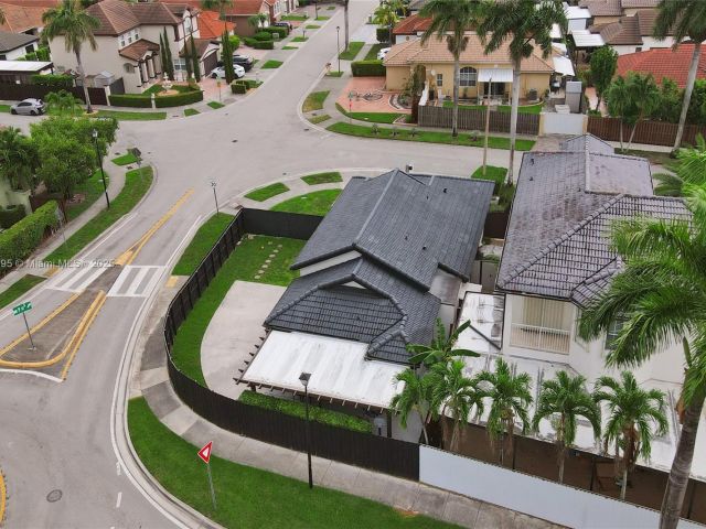 Home for sale at 898 NW 131st Ave - photo 6242613