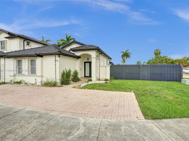 Home for sale at 898 NW 131st Ave - photo 6242621