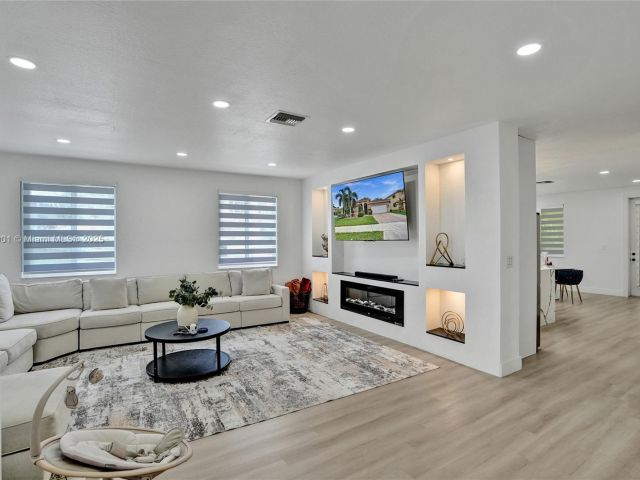 Home for sale at 20629 NW 12th Ct - photo 6254275