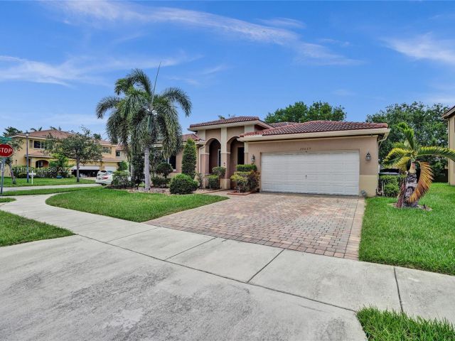 Home for sale at 20629 NW 12th Ct - photo 6254279
