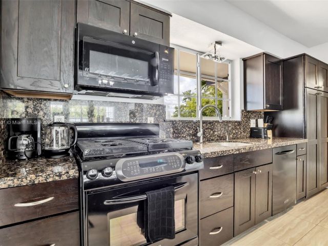 Home for rent at  - photo 6240586