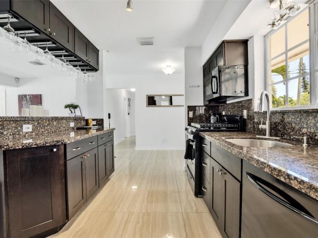 Home for rent at  - photo 6240587