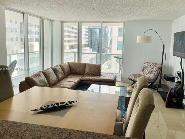 Apartment for sale  Unit #1401 - photo 6241636