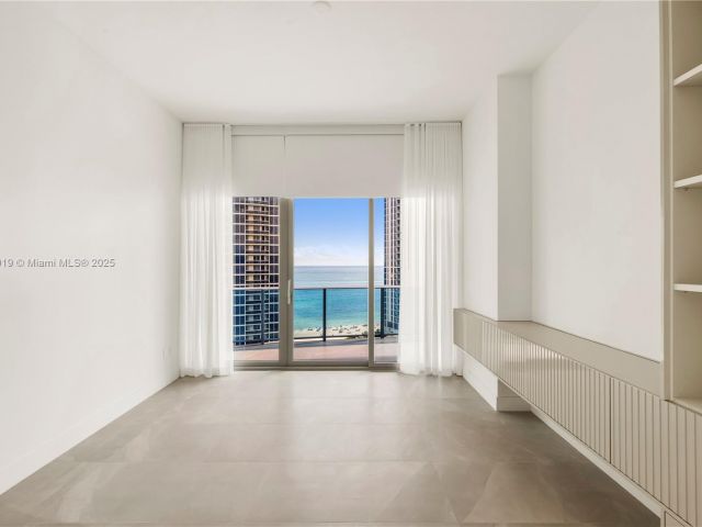 Apartment for rent  Unit #1604 - photo 6241288