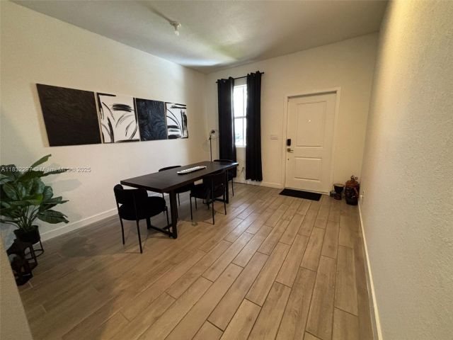 Home for sale at 830 SE 19th St - photo 7433984