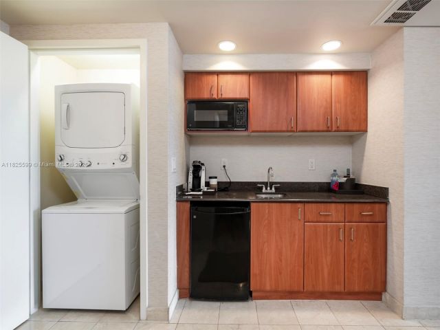Apartment for sale  Unit #1416-1417-1418 - photo 6245276
