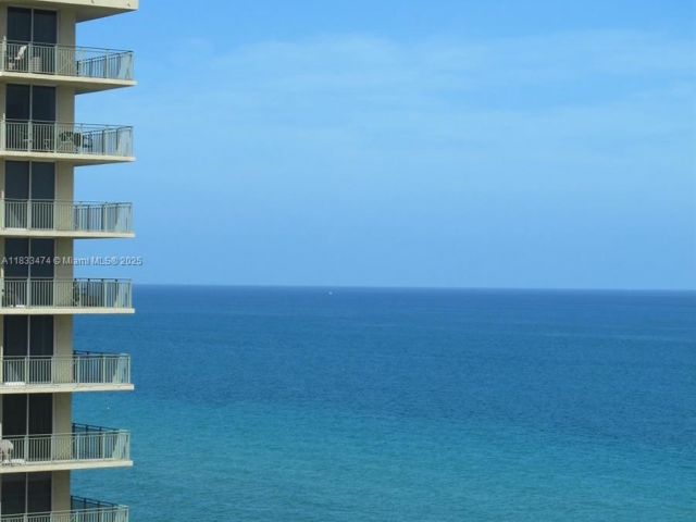 1-bedroom condo for rent in Hallandale Beach - 3140 S Ocean Dr 1207 - MondialRealty