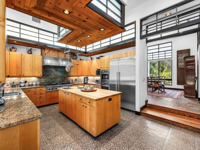 Home for sale at 8549 Surrey Lane - photo 6255315