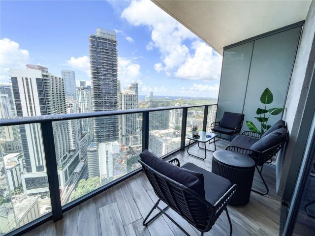 Apartment for sale  Unit #4204 - photo 6258087